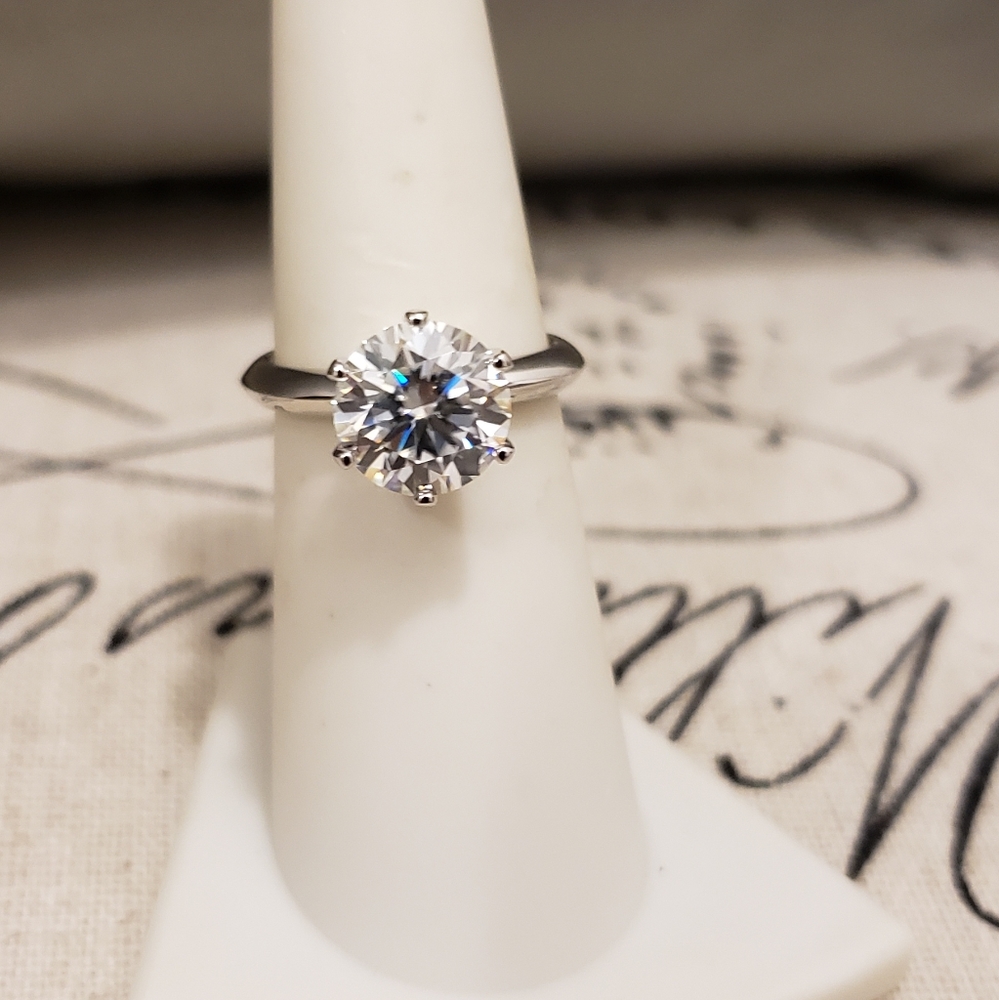 2 TCW GENIUNE D  BRILLIANT WHITE MOISSANITE - Picture 7 of 10